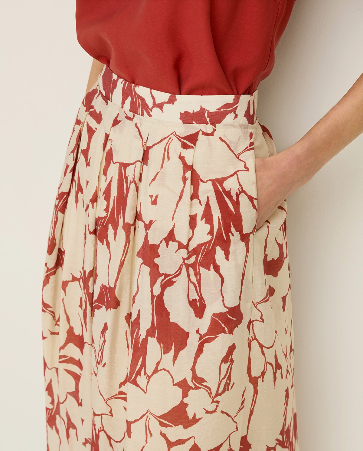 Falda Yerse 44841 midi fluida de gasa de viscosa con estampado floral - Imagen 2