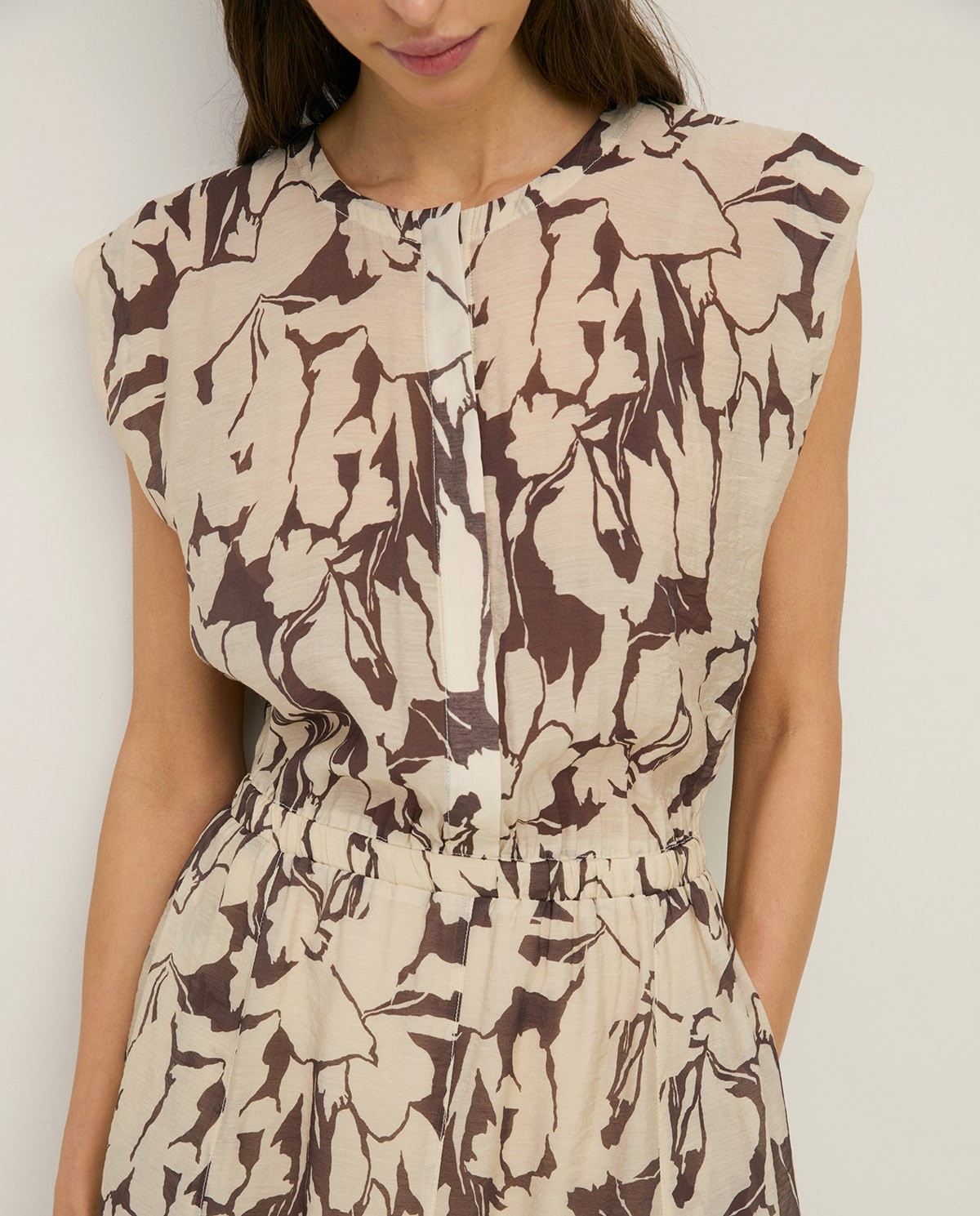 Vestido Yerse 44842 midi fluido de gasa de viscosa con estampado - Imagen 2