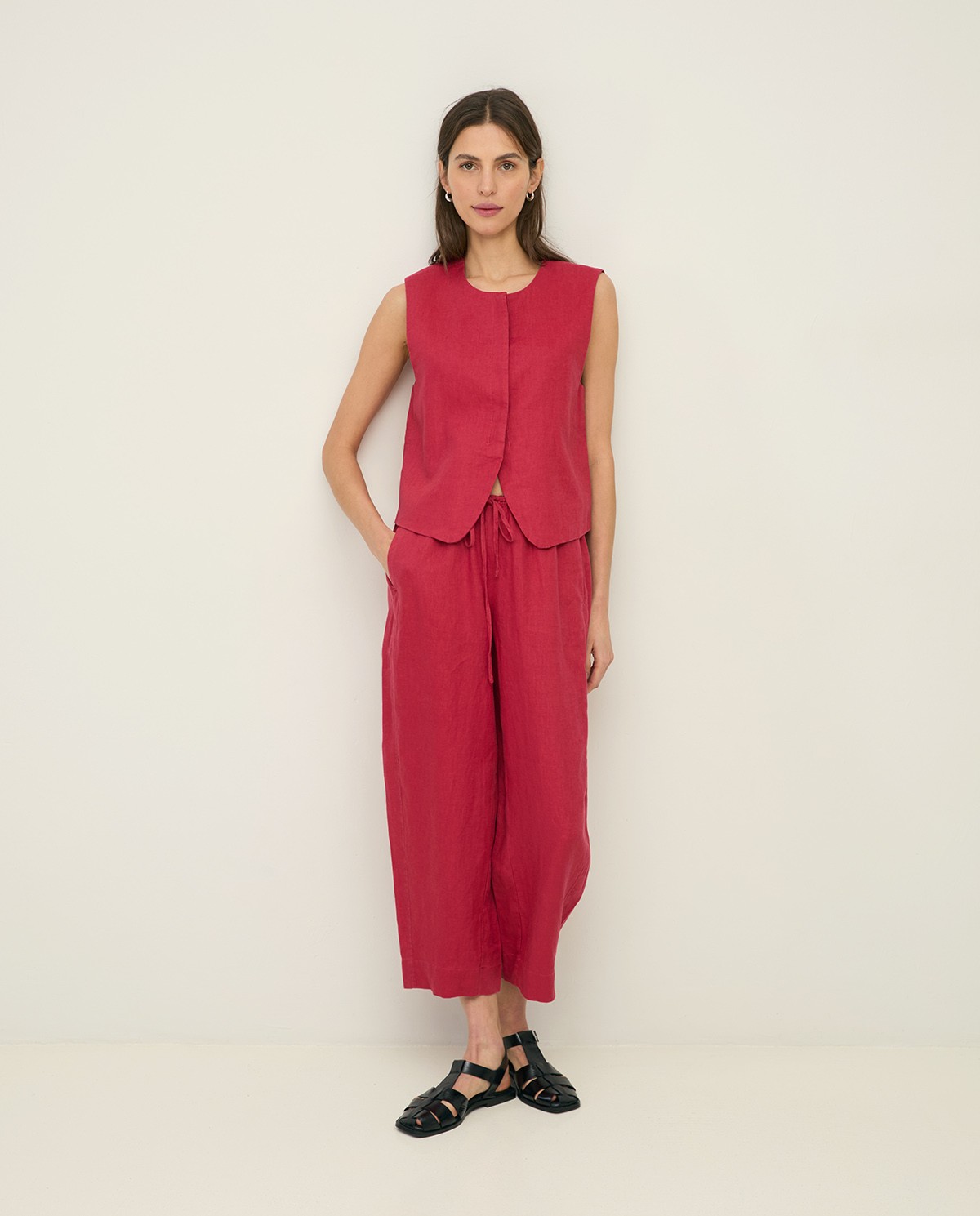 Chaleco Yerse 44851 de traje 100% lino color frambuesa - Imagen 2