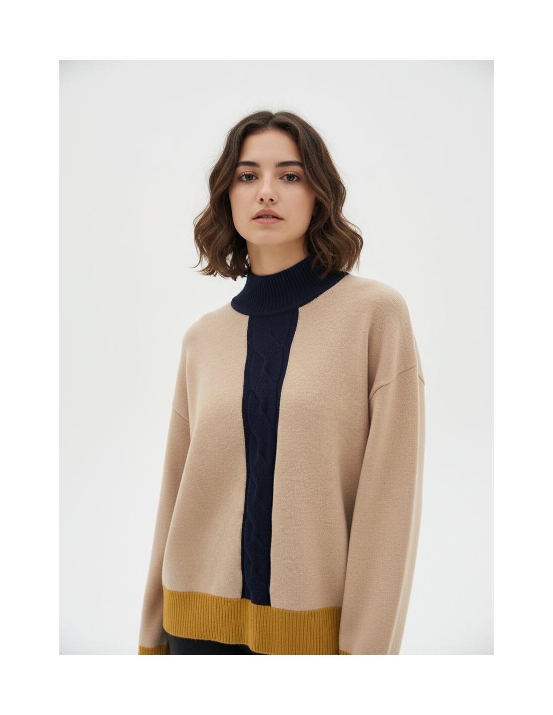 Jersey de punto cuello alto trenza central WNT Collection W226217